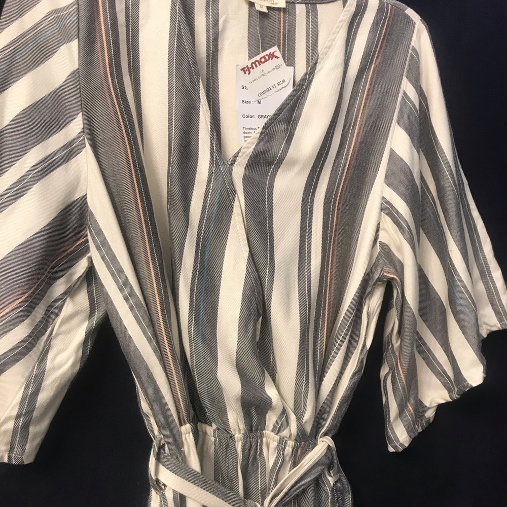 Romper - Picture 2 of 3